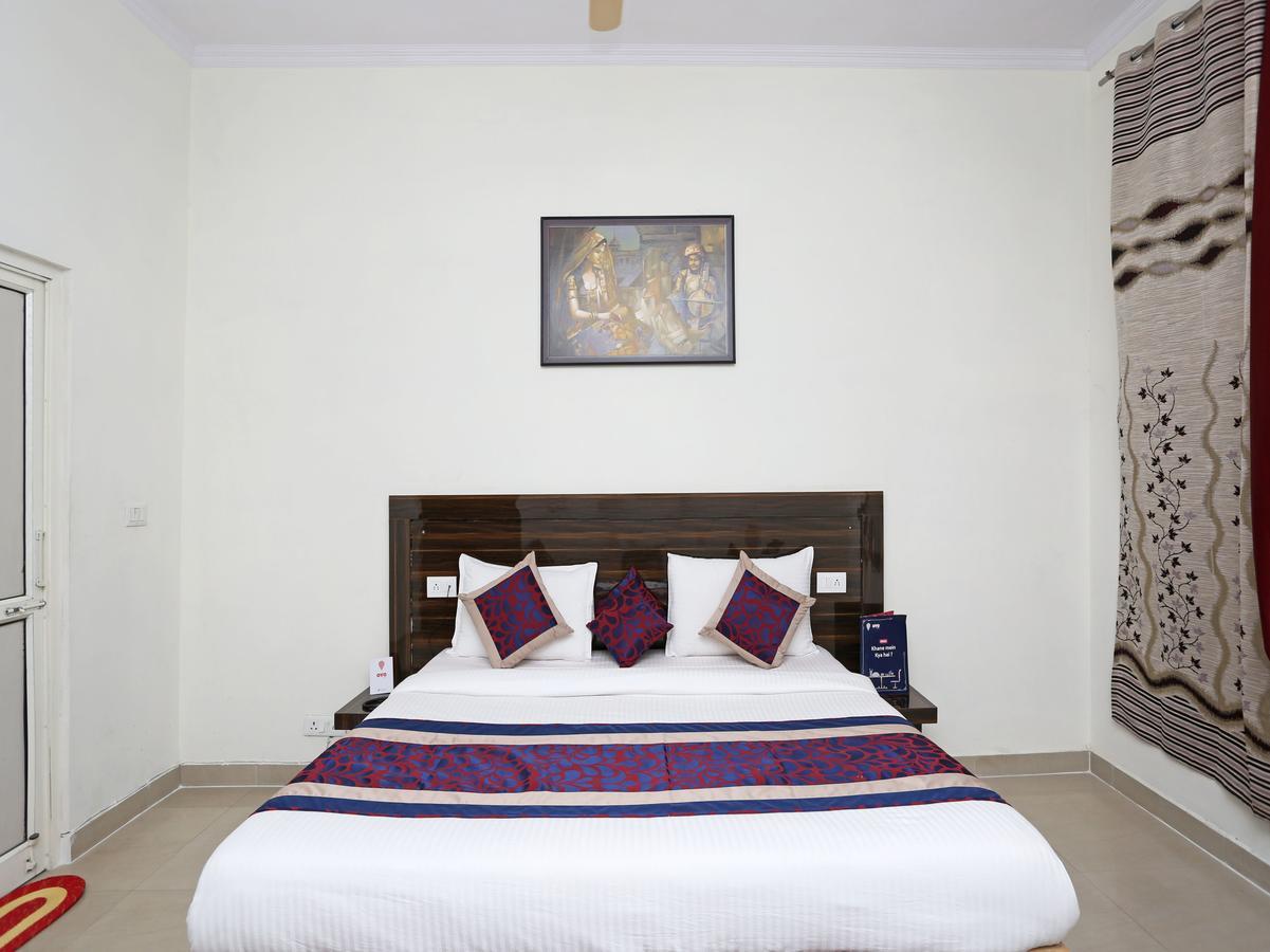 Oyo 8910 Celeste Inn Greater Noida Exterior foto
