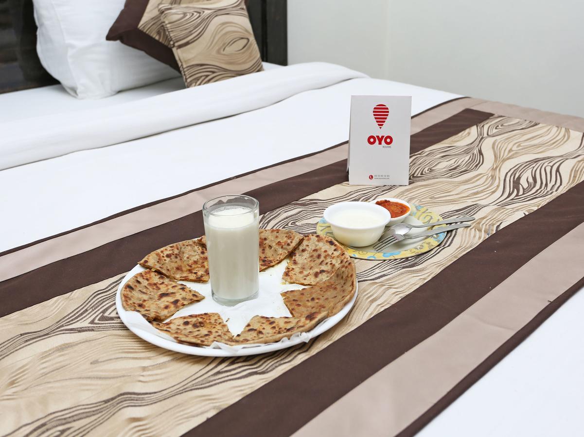 Oyo 8910 Celeste Inn Greater Noida Exterior foto